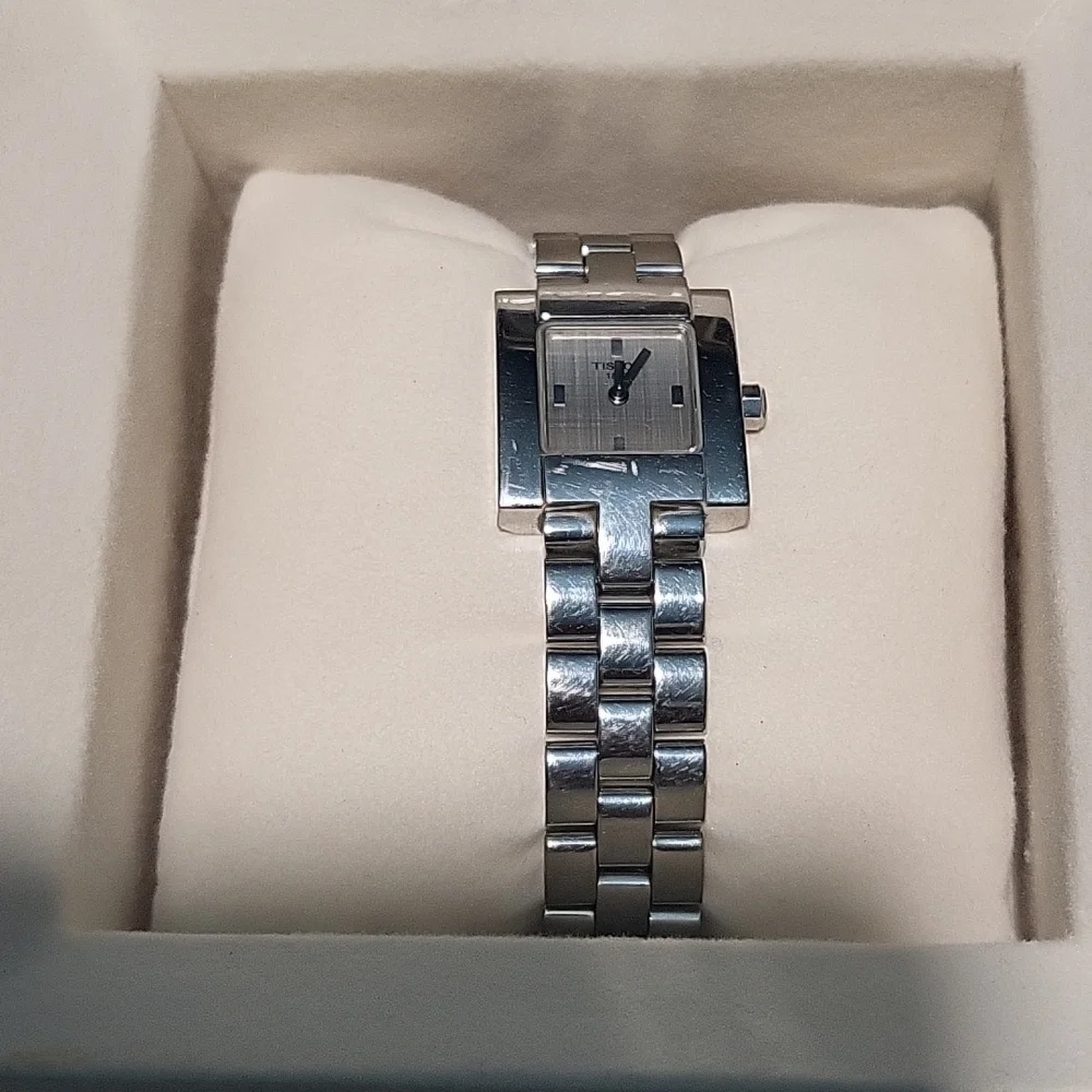 Ladies watch - Picture 2 of 8